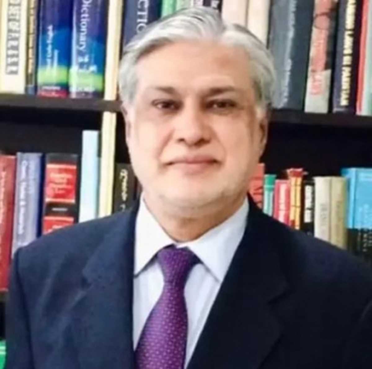 पाकिस्तान के वित्तमंत्री ने सेना प्रमुख के परिवार के टैक्स रिकॉर्ड लीक होने की जांच के आदेश दिए